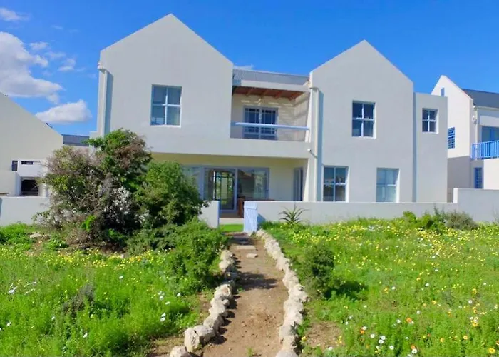Perfect 10 - 10 To 13 Sleeper Luxury Holiday Home Breakage Deposit Of R2500 Per Weekend Lease