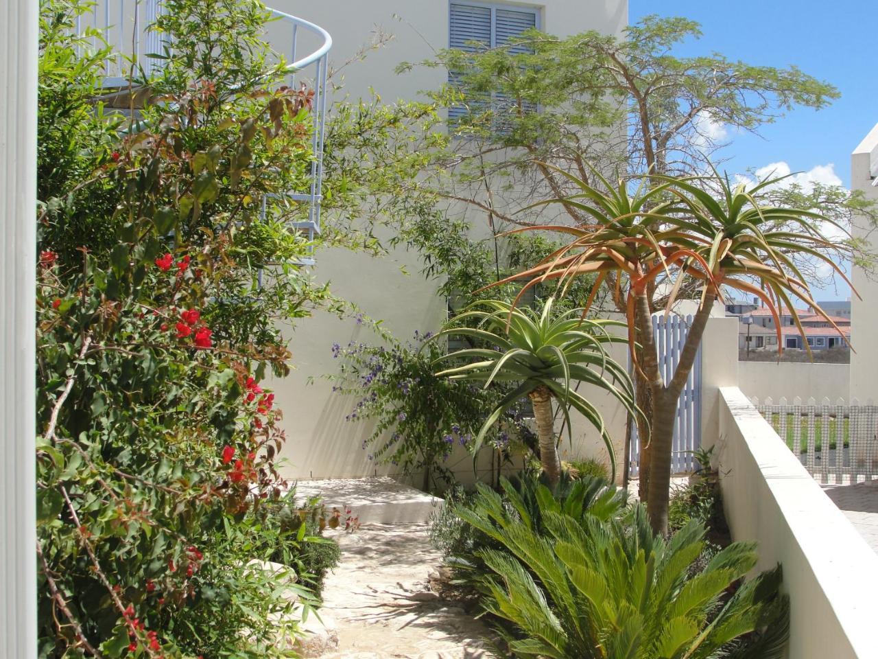 Holiday home Perfect 10 - 10 To 13 Sleeper Luxury Breakage Deposit Of R2500 Per Weekend Lease Langebaan