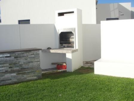 Perfect 10 - 10 To 13 Sleeper Luxury Breakage Deposit Of R2500 Per Weekend Lease Holiday home Langebaan
