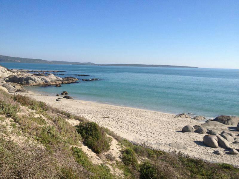 Perfect 10 - 10 To 13 Sleeper Luxury Breakage Deposit Of R2500 Per Weekend Lease *