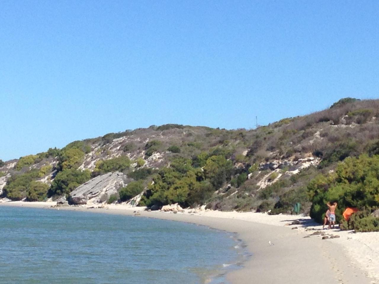 Perfect 10 - 10 To 13 Sleeper Luxury Breakage Deposit Of R2500 Per Weekend Lease Langebaan