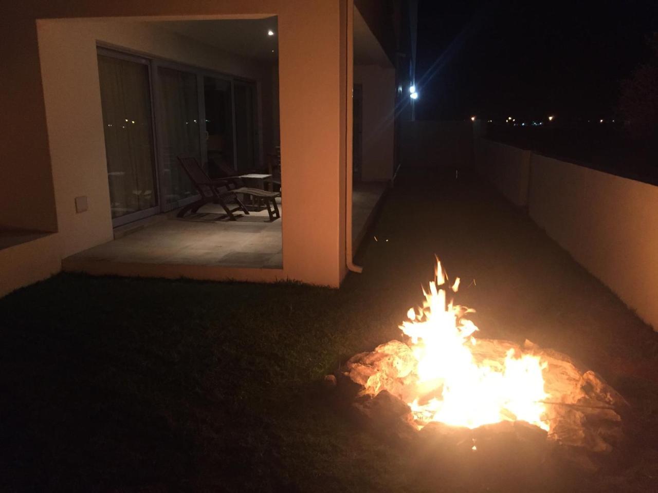 Perfect 10 - 10 To 13 Sleeper Luxury Breakage Deposit Of R2500 Per Weekend Lease Langebaan